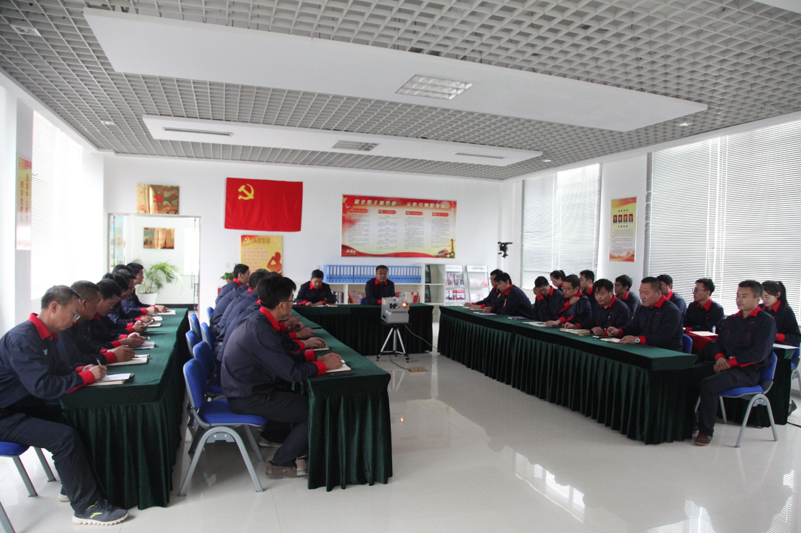 内蒙古京科发电有限公司 组织召开纪念建党96周年表彰大会